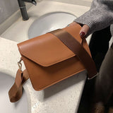 Stylish Leather Shoulder Bag with Adjustable Strap