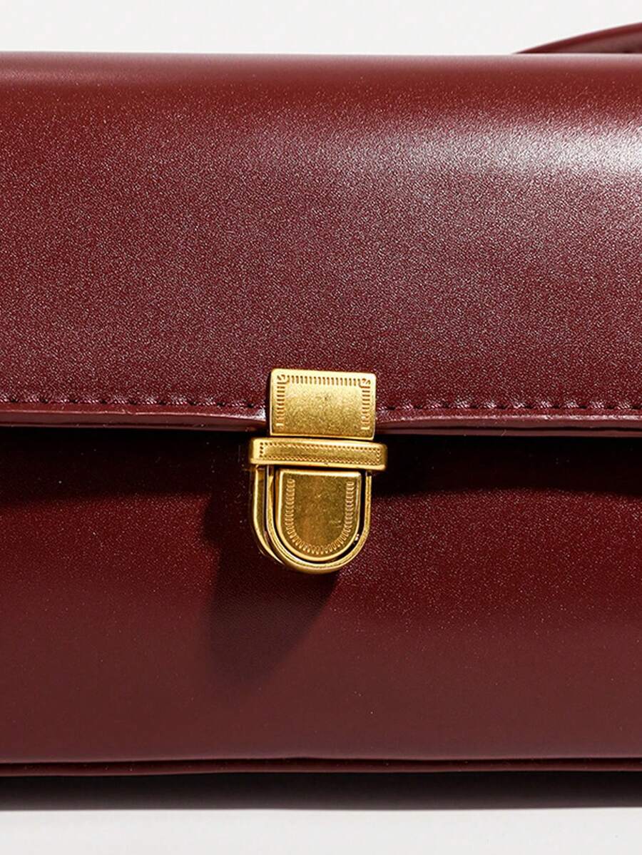 LOQUET — Retro Flap Baguette Bag