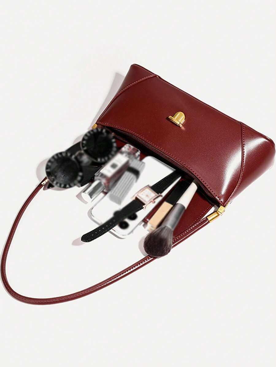 LOQUET — Retro Flap Baguette Bag