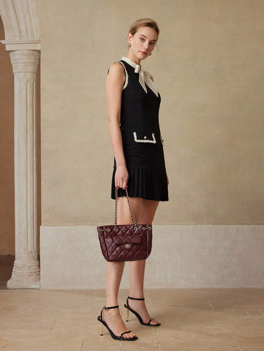 MATELASSÉ — Quilted Chain Shoulder Bag