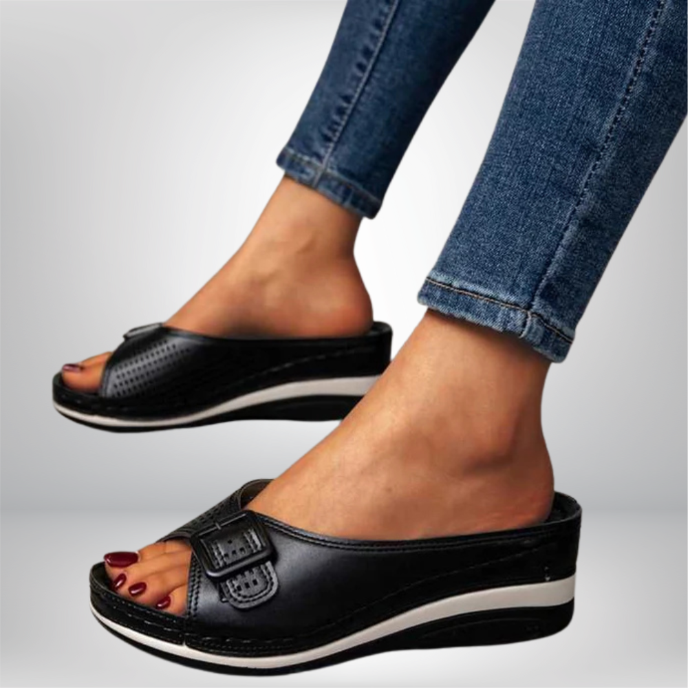 Iris - Comfortable Sandals with Soft Leather Footbed