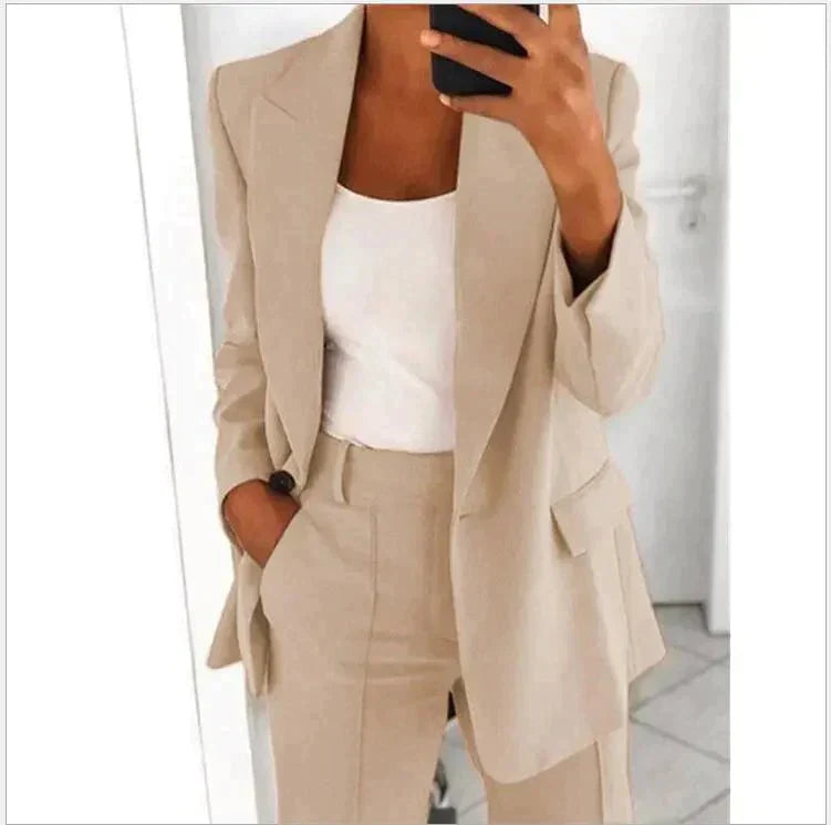 Amelia - Women's 2-piece suit