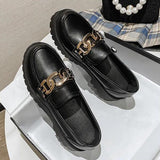 Fallon - Classic loafer with chain detail