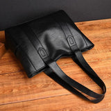 Elegant Leather Shoulderbag