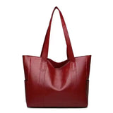 Elegant Leather Shoulderbag