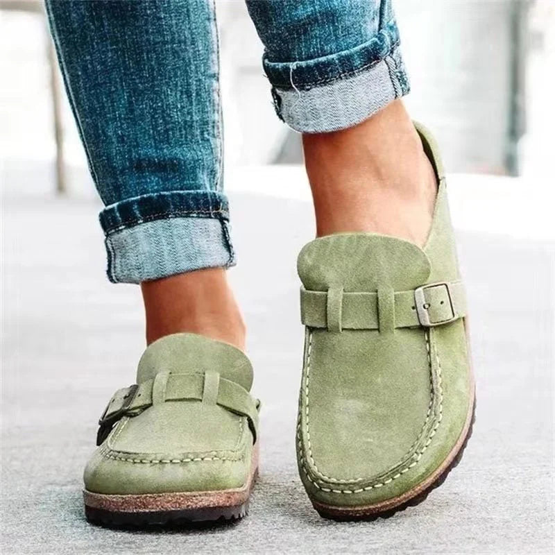 Women’s Retro Suede Slip-On Loafers with Buckle Detail – Casual Comfort Clogs