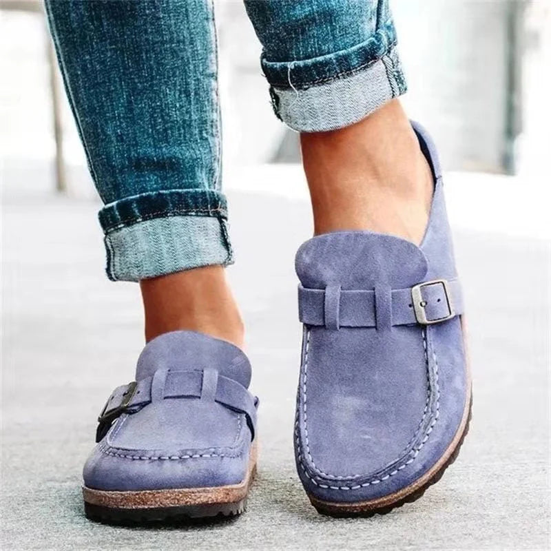 Women’s Retro Suede Slip-On Loafers with Buckle Detail – Casual Comfort Clogs