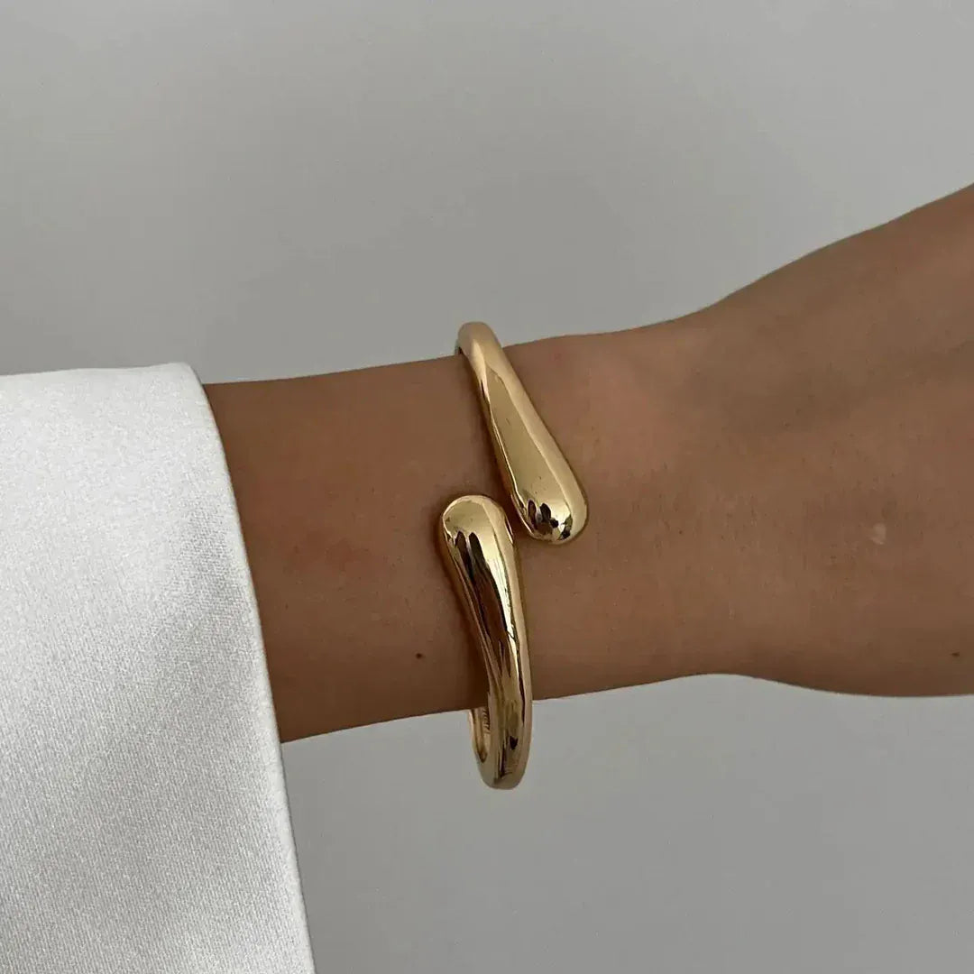 Modinzi Golden Arc Cuff Aurelia – Sculpted Curve Cuff