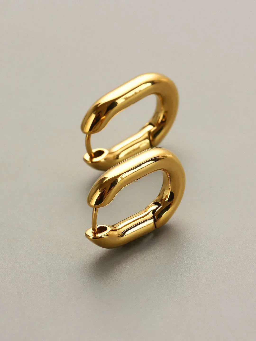 Modinzi Gold Liora Link – Mini Rectangular Earrings