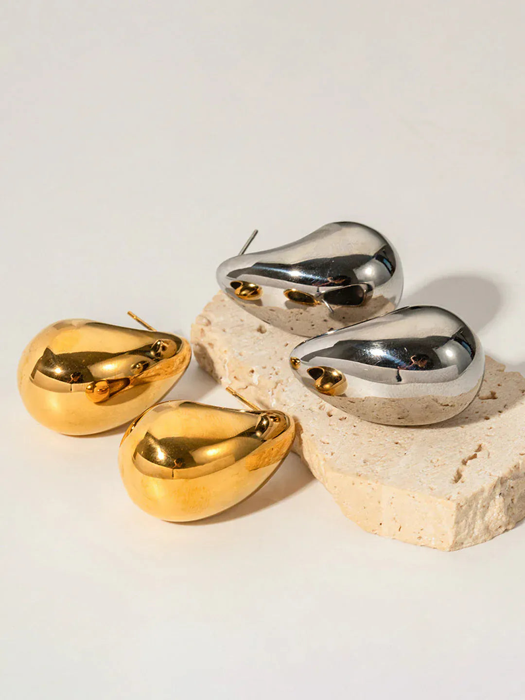 Modinzi Sculptura – Bold Teardrop Earrings